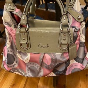 Like new Authentic Coach purse, only carried once. Great for spring and summer.